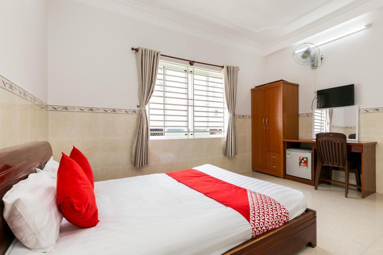 Oyo 372 Vy Ha Hotel Хошимин Экстерьер фото